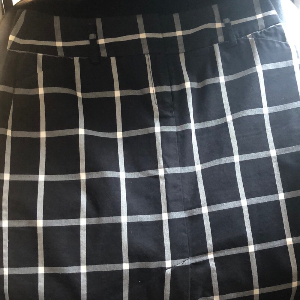 Like New women’s size 8 Tommy Hilfiger skirt